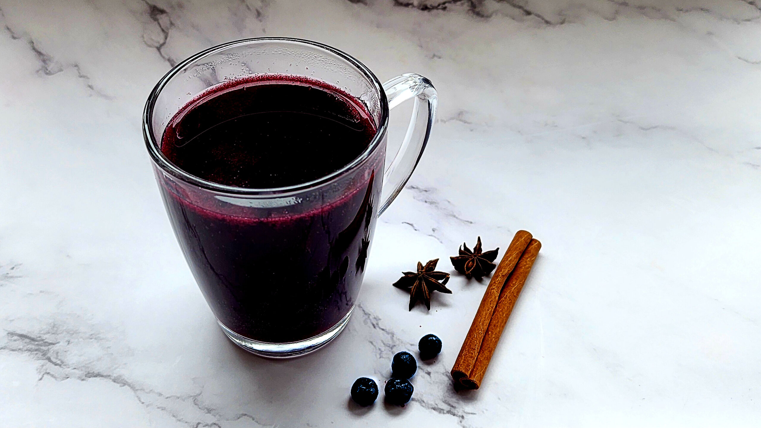 Spicy wild blueberry infusion Picture